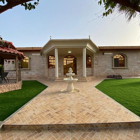 Uae Farm Villa Qur Екстериор снимка
